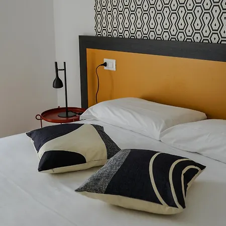 ゲストハウス Feel - Mille ベルガモ